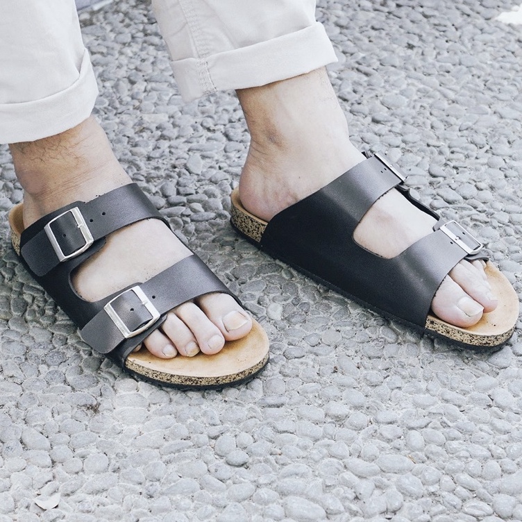 CRACKER BLACK |ManNeedMe x Lvnatica| Sandal Casual Pria Sendal Cowok ORIGINAL