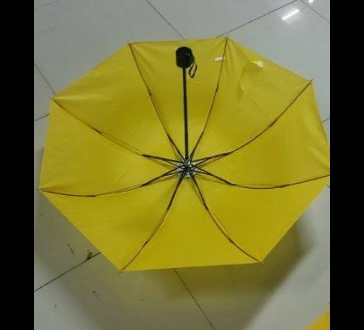 Payung Lipat 3 Warna Kuning Polos