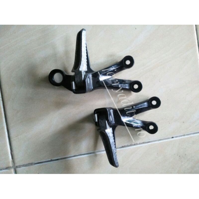 Footstep Belakang Satria Fu kanan kiri original