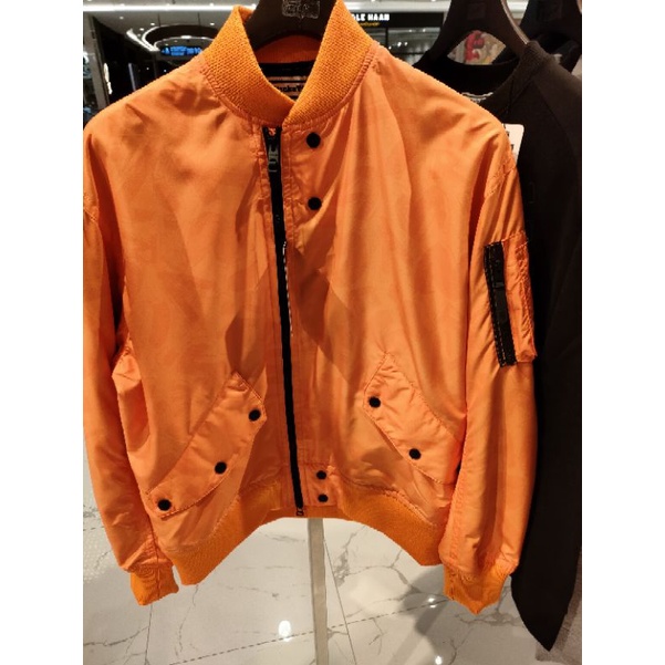 Jaket Pria Onitsuka Tiger Bomber Yellow Limited edtion authorized