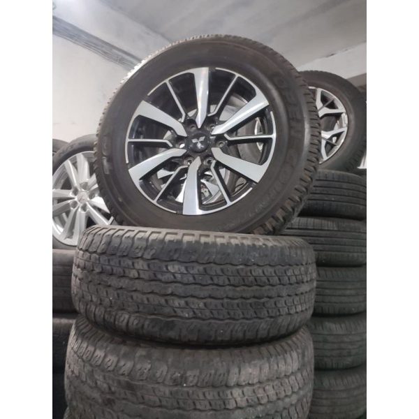 velg mobil second oem std Mitsubishi Pajero sport ring 18 pcd 6x139 plus ban seadanya 265 60 R18 toy
