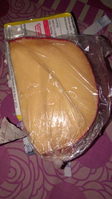 Keju Edam/ Keju Tua/ Keju Apel Per 1 Ons