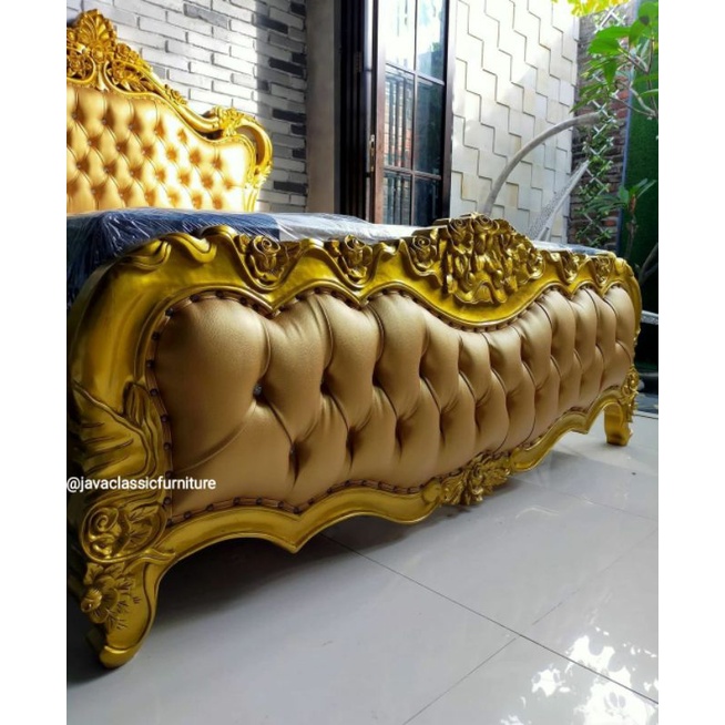 DIPAN RANJANG TEMPAT TIDUR JOK MEWAH EXCLUSIVE LUXURY SULTAN DIVAN WARNA GOLD EMAS BAHAN KAYU JATI JEPARA-5