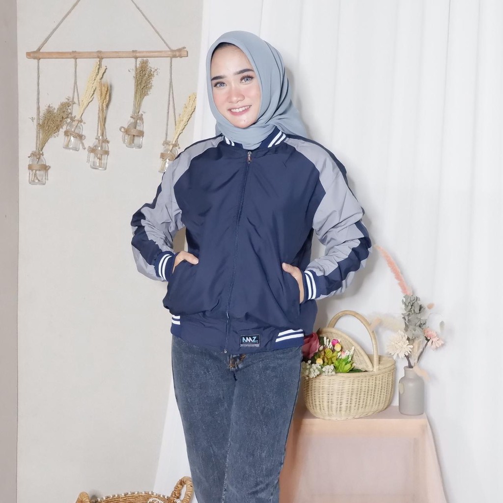 Jaket Bomber Bolak Balik Pria Wanita