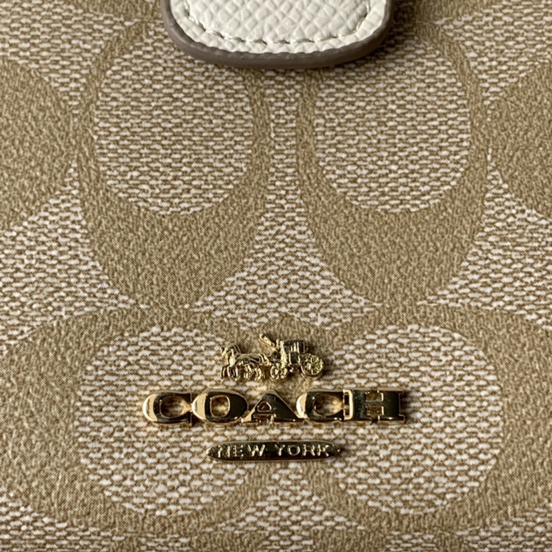 COACH MEDIUM CORNER ZIP WALLET LIGHTER KHAKI CHALK(F31497)