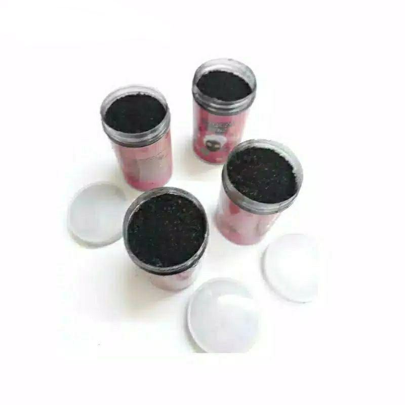 Charcoal gelatin masker komedo