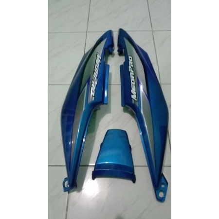 dek cover bodi body Megapro new/Primus warna biru plus striping bodi belakang Megapro new/primus