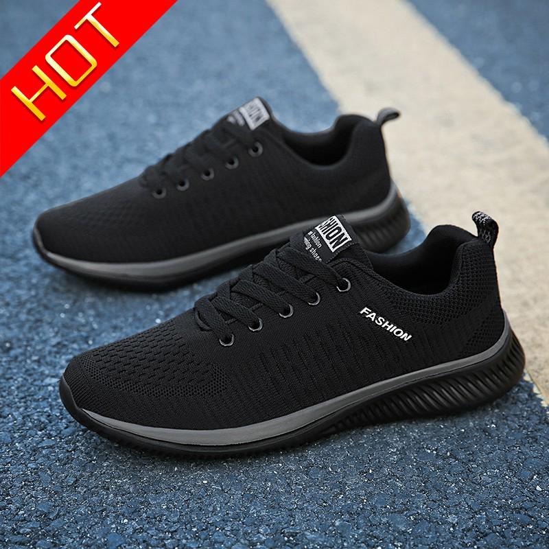  Sepatu  Sport Running Hitam Santai Sneakers Pria Sepatu  