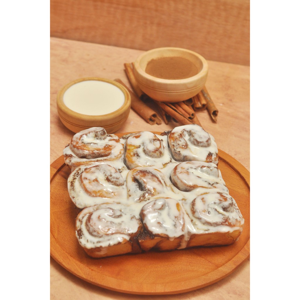 Cinnamon &amp; Cream Cheese Rolls