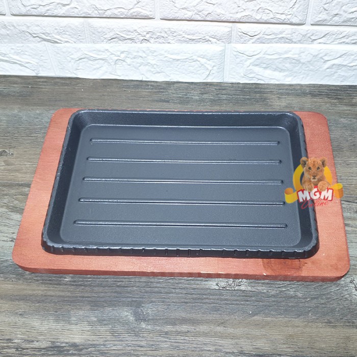 Hotplate Segi Panjang 24cm dgn alas Kayu Iron cast serving plate