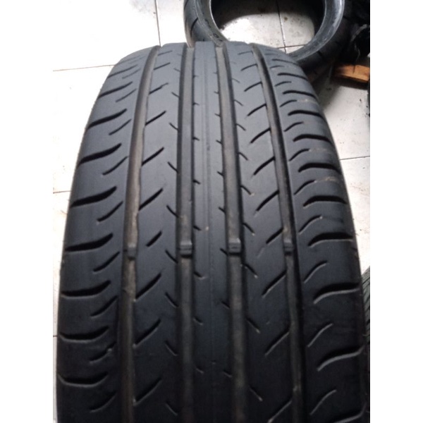 BAN MOBIL SECOUND 235/60 R18 DUNLOP SPORT MAXX 050