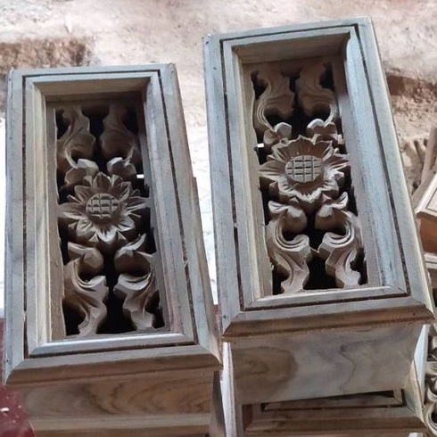 LOSTER KAYU JATI UKURAN 25X40