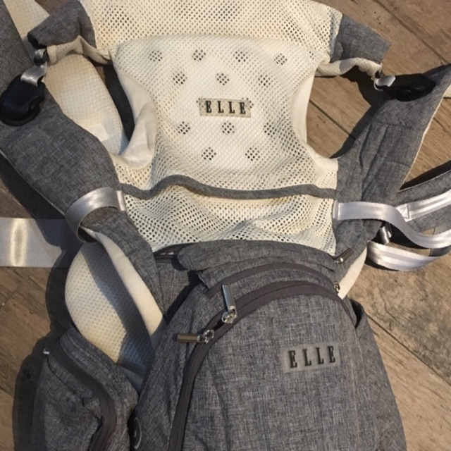 Preloved Hipseat carrier elle