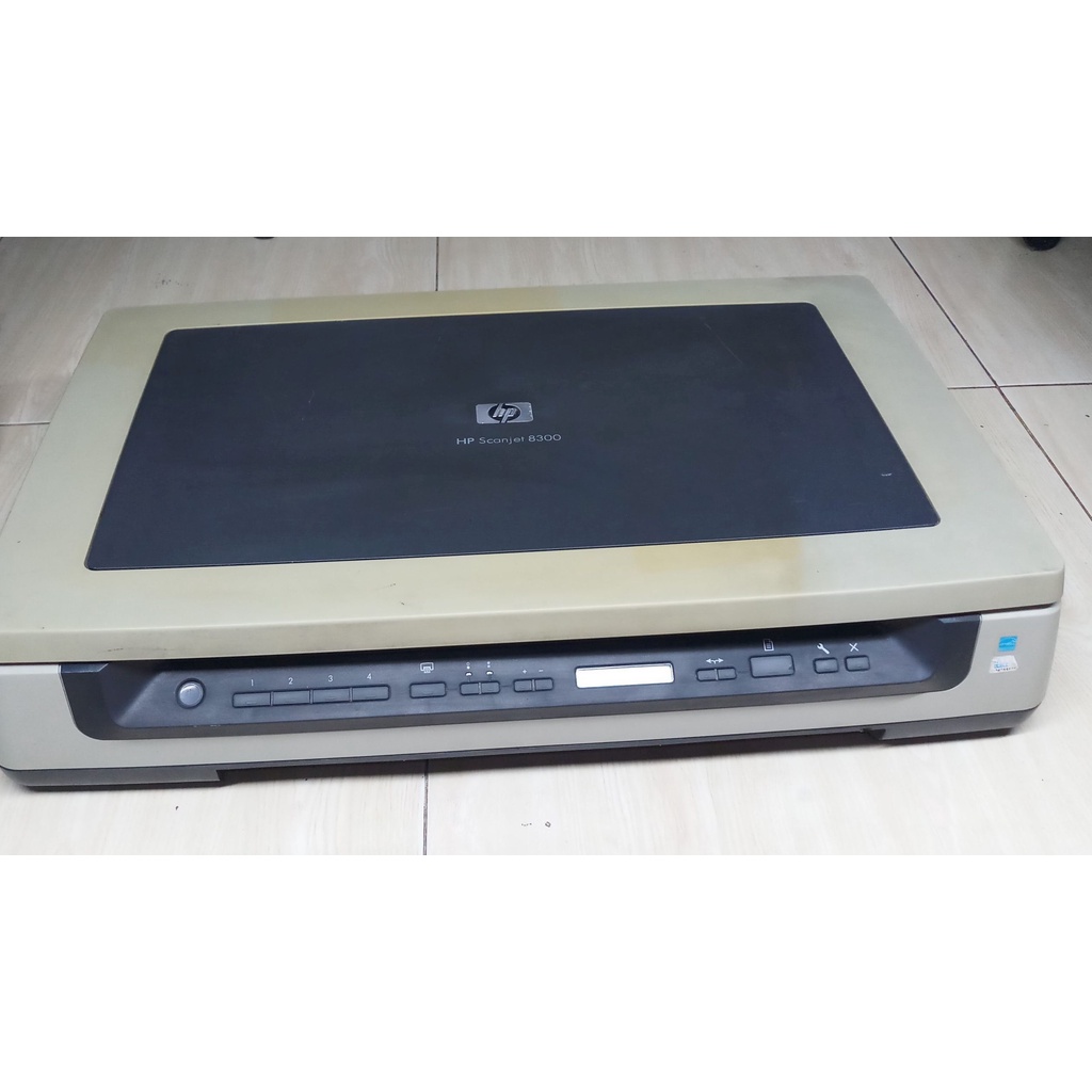 Scanner F4  HP Scanjet 8300