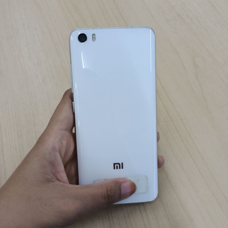 TERMURAH second Xiaomi Mi 5 3/32gb