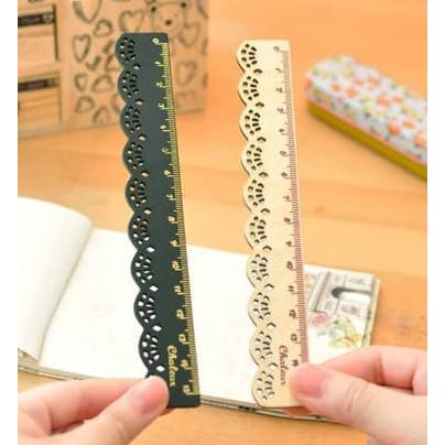 

Jual Penggaris Kayu Motif Retro (15Cm) Ayo Order