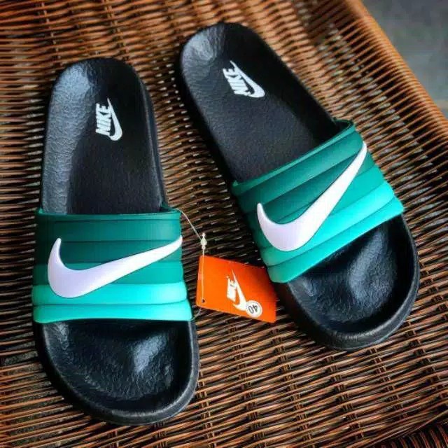 SANDAL PRIA NIKE GRADIAS WARNA