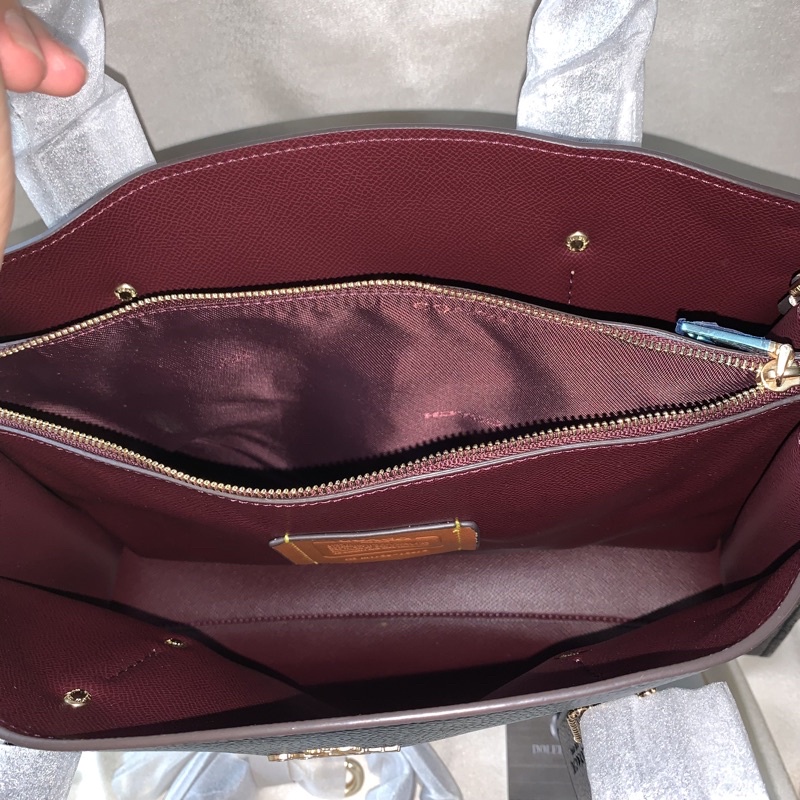 CH Willow Shoulder Bag In Signature Canvas  (C2745)