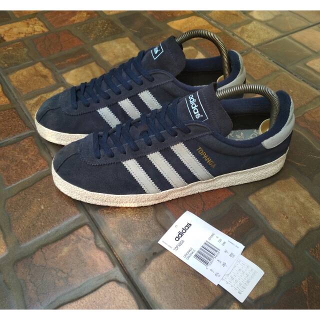 Adidas topanga