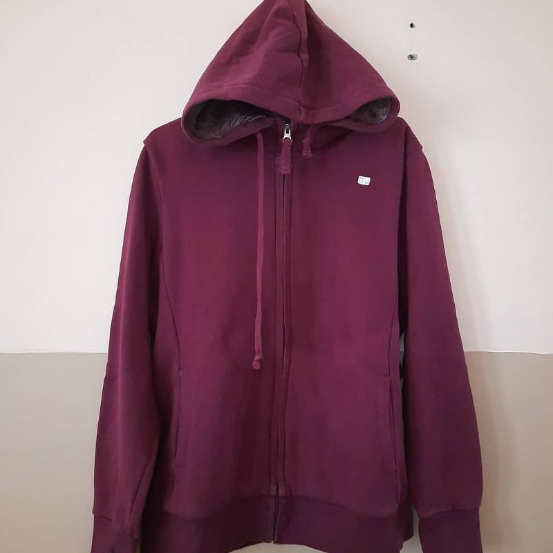 JACKET ZIPHODIE UNIQLO SHERPA PINK MAGENTA ORIGINAL SECOND BRANDED