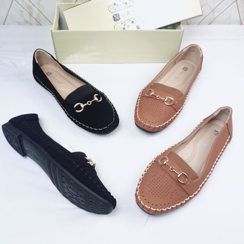 Norvid Flat shoes with chain NGS-TJ1