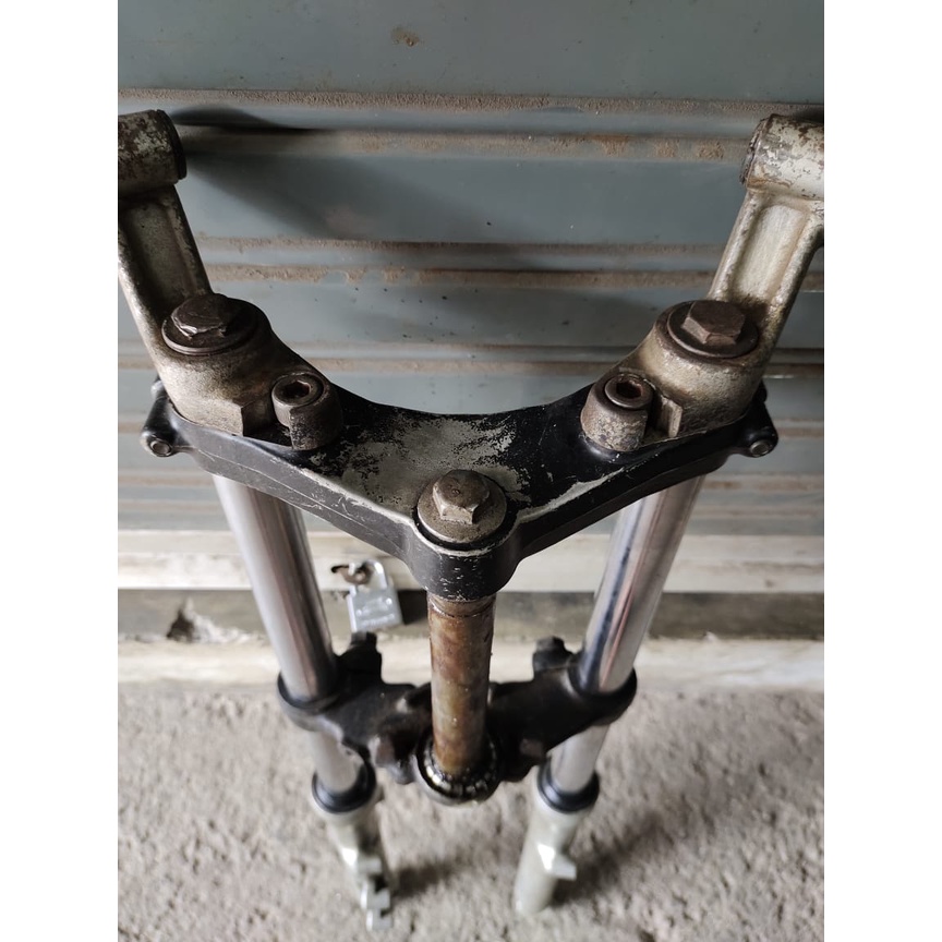 Shockbreaker depan suzuki rgr sprinter rgr jumbo rgr crystal original set suzuki