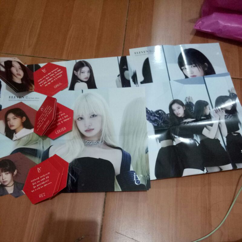 MESSAGE CARD ,FOLDED POSTER, ALBUM ONLY IVE ELEVEN