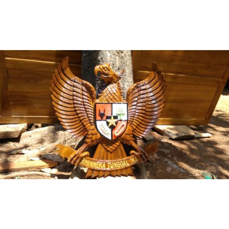 garuda pancasila kayu jati