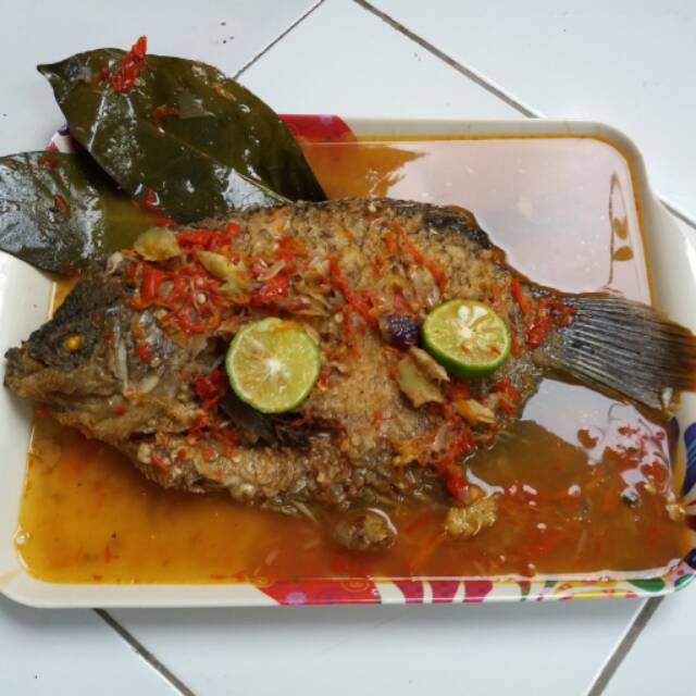 

PECAK BETAWI IKAN GURAME 500 gr SIAP MAKAN