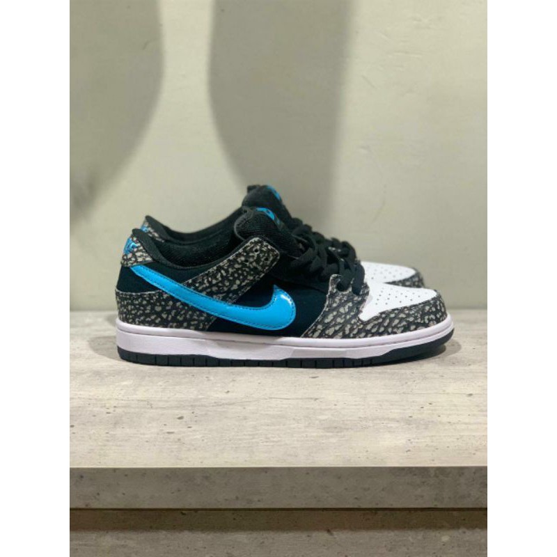 sb dunk low pro elephant