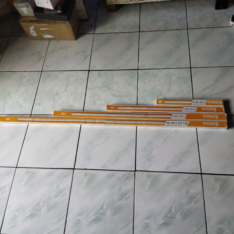 lampu t5 led untuk aquarium dan etalase 30 sampai 120 cm