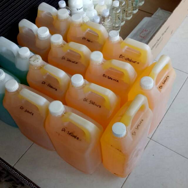 

Deterjen cair laundry 5 Liter