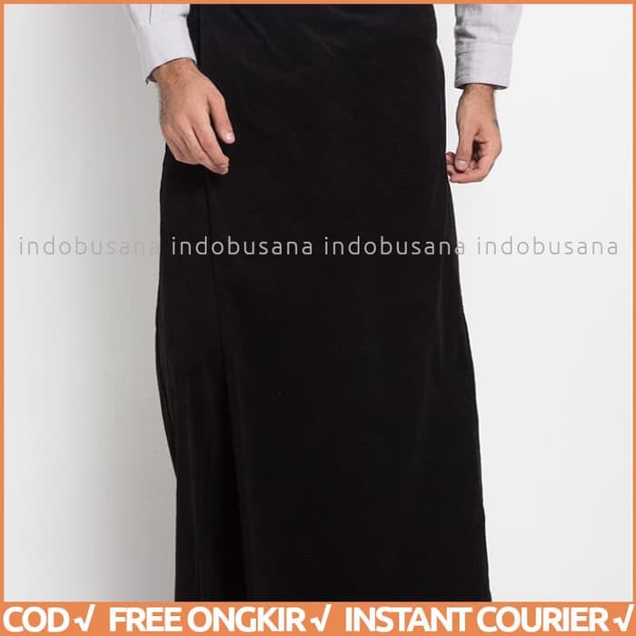 Celana Sarung Hitam Original Preview by Itang Yunasz