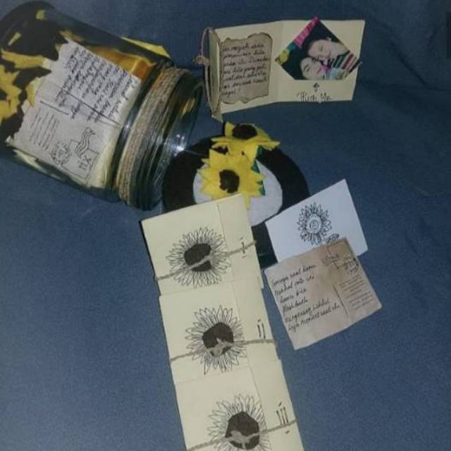 

NOTES JAR tema vintage sunflower | kado murah lucu | Graduate | birthday | anniversary