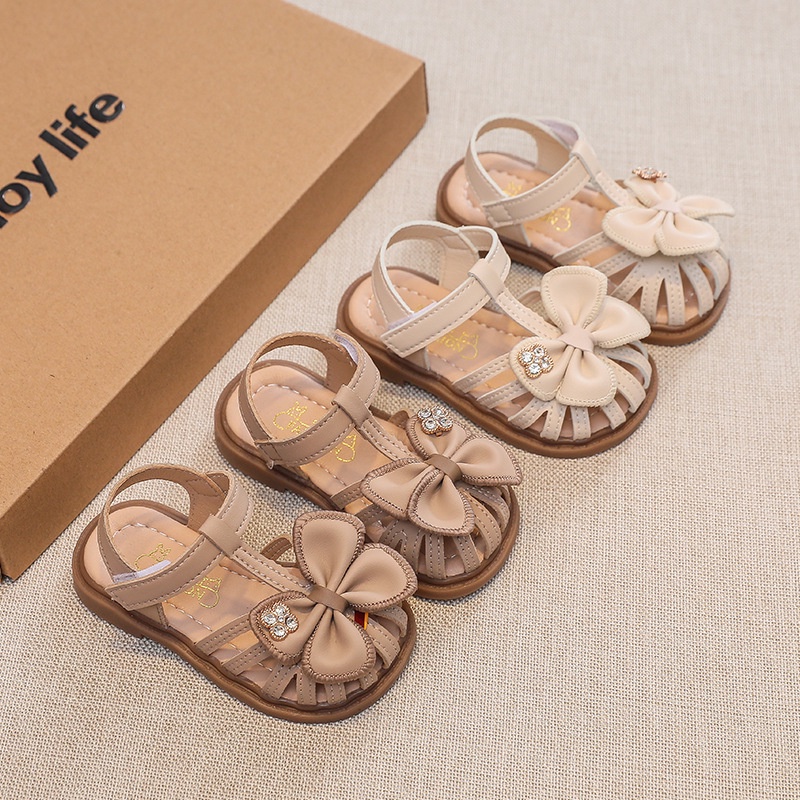 A28 NEW Sepatu sandal flat anak motif kupu permata