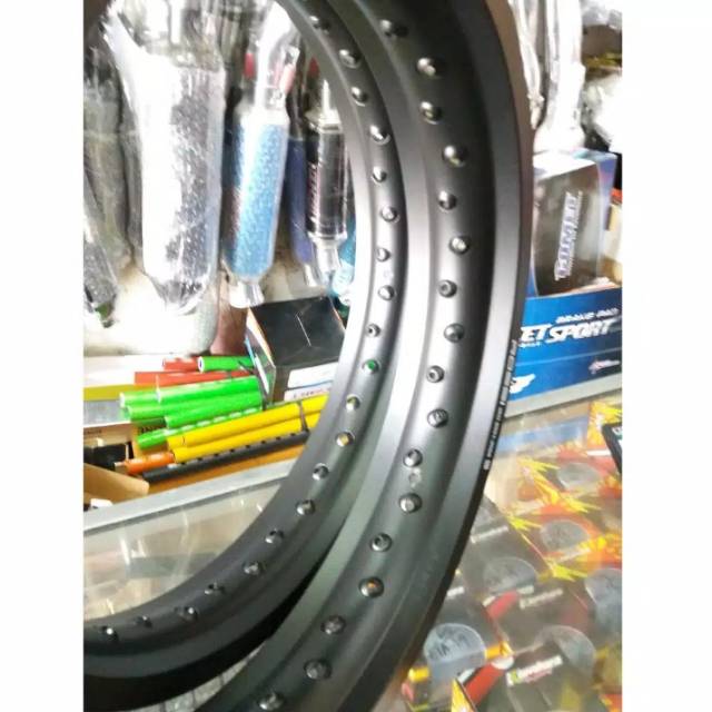 Velg rossi ukuran 215 & 250 ring 18 - velg rossi ring 18 ukuran lrbar 215 & 250
