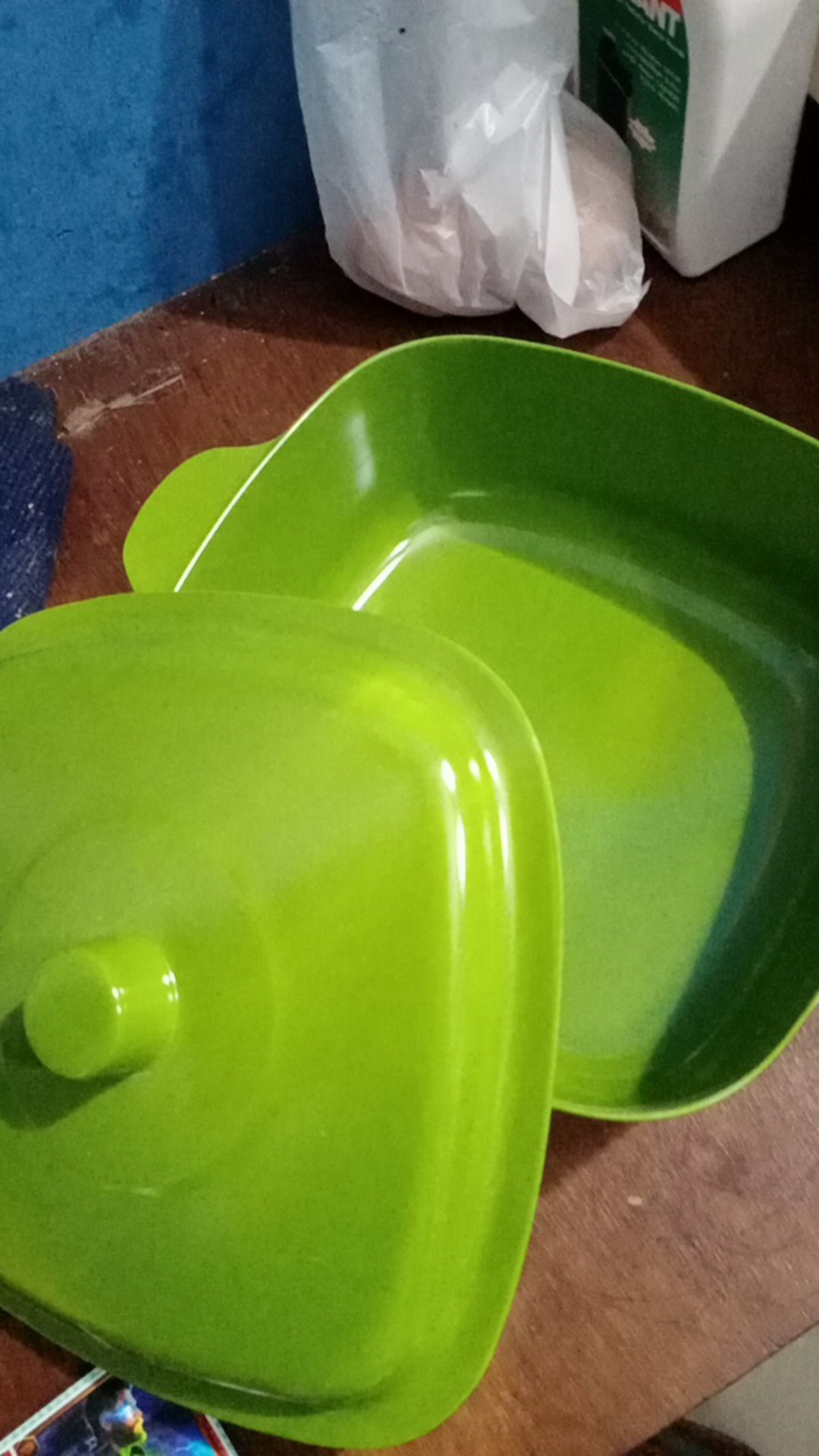 Mangkok Melamin Persegi Tutup Unica 2075