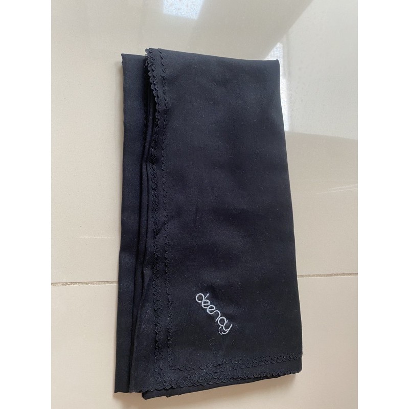 preloved deenay hitam polos