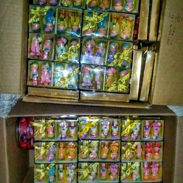 

Coklat karakter souvenir