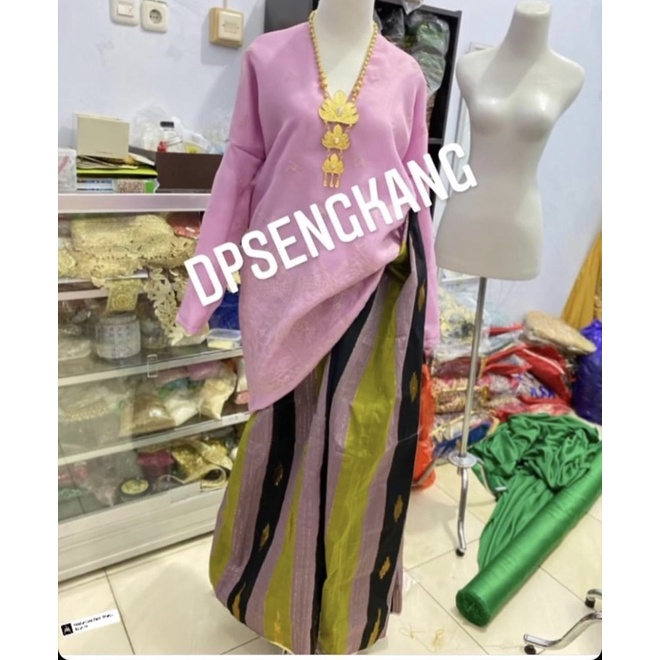 baju bodo dan sarung