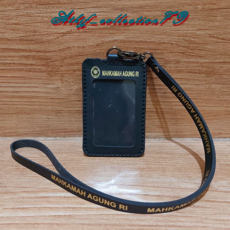 

Tempat Id Card MA Kulit Holder Id Card Kulit Mahkamah Agung Kalung