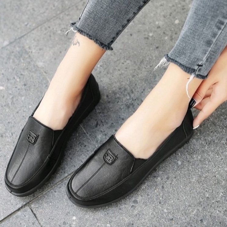 SEPATU WANITA SEPATU LOAFERS SLIP ON TERBARU SEPATU KERJA TRENDY ELEGAN KEKINIAN AND MODERN SEPATU FORMAL FAHSION WANITA-2