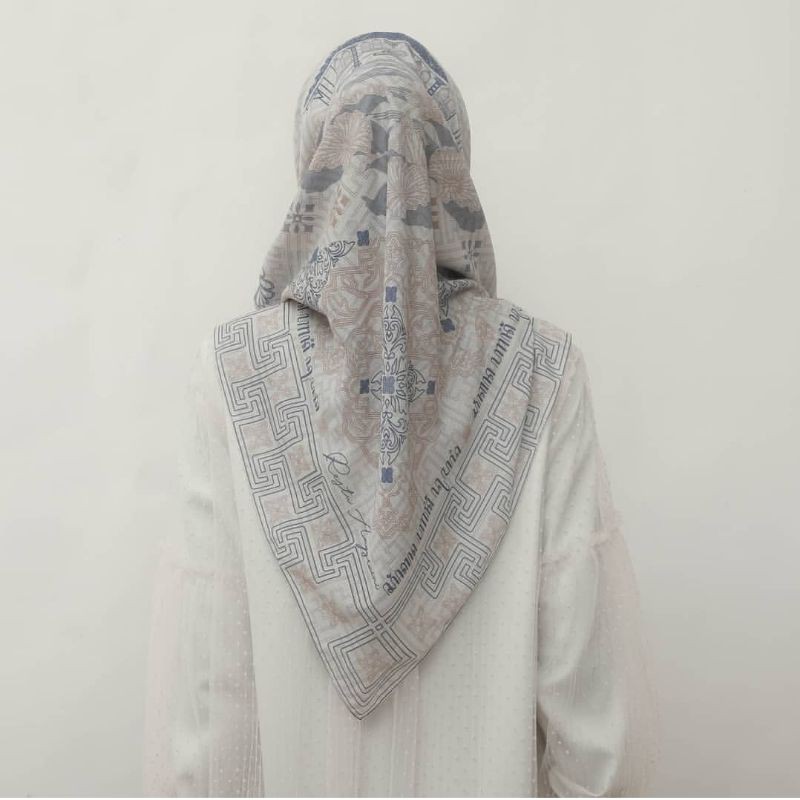 Janma Scarf by Restu Anggraini | Janma Scarf Wirasana