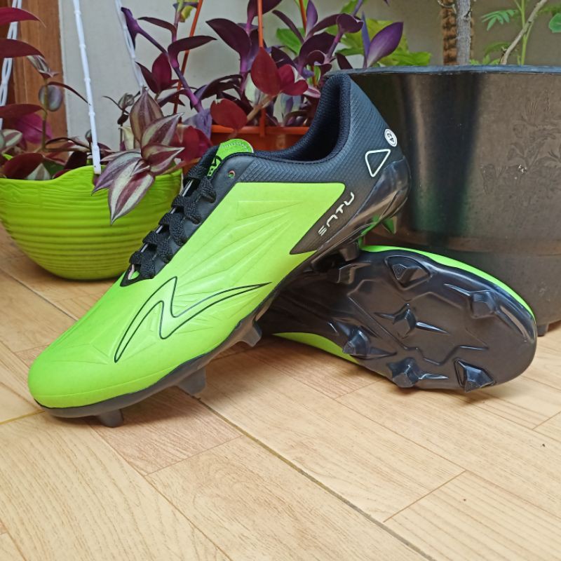 SEPATU BOLA SPECS SATU