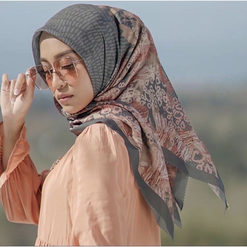 les amities pine buttonscarves preloved