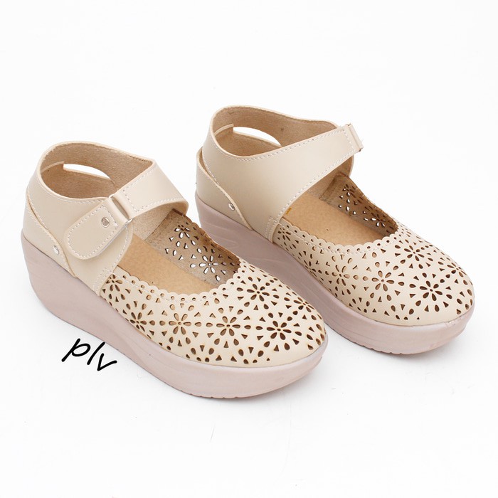 Original Sepatu Wanita Wedges Replika Kickers Laser SA80 Cream Murah