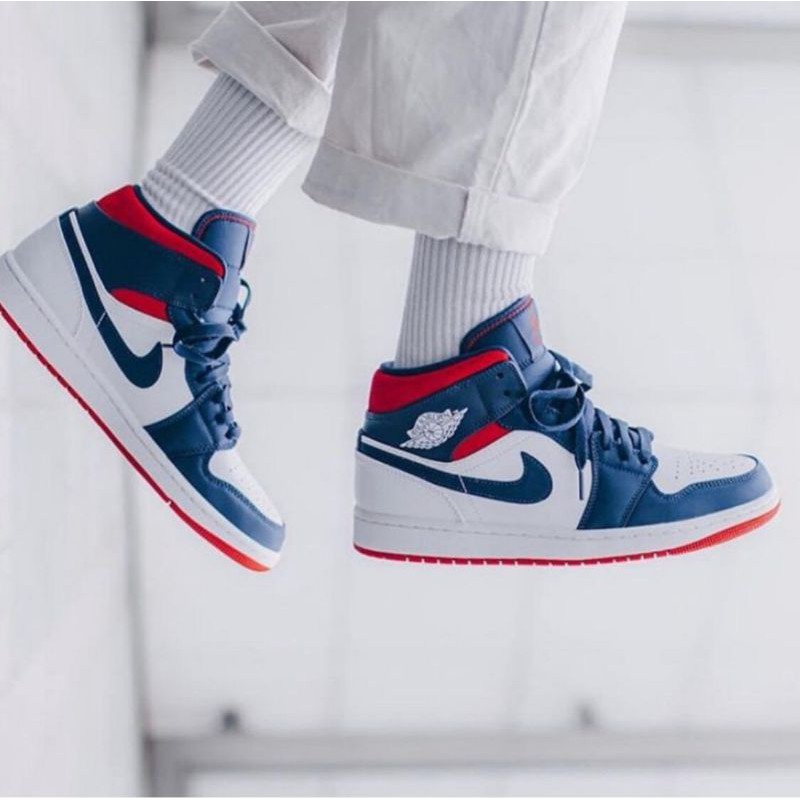 NIKE AIR JORDAN 1 MID**”SE USA”
