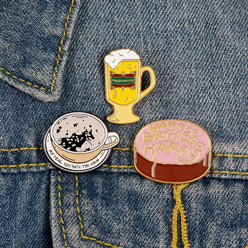 Bros Pin Enamel Desain Cangkir Kopi Mentega Kue Ulang Tahun