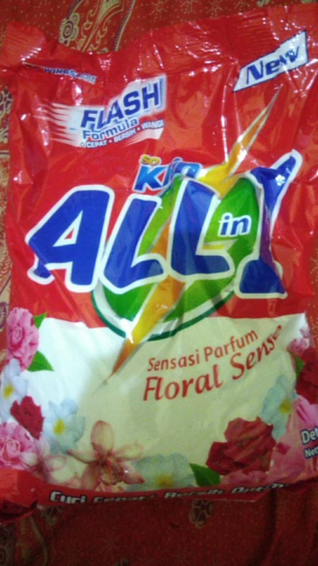 So Klin Deterjen Bubuk All In 1 Floral Sense 900 Gr