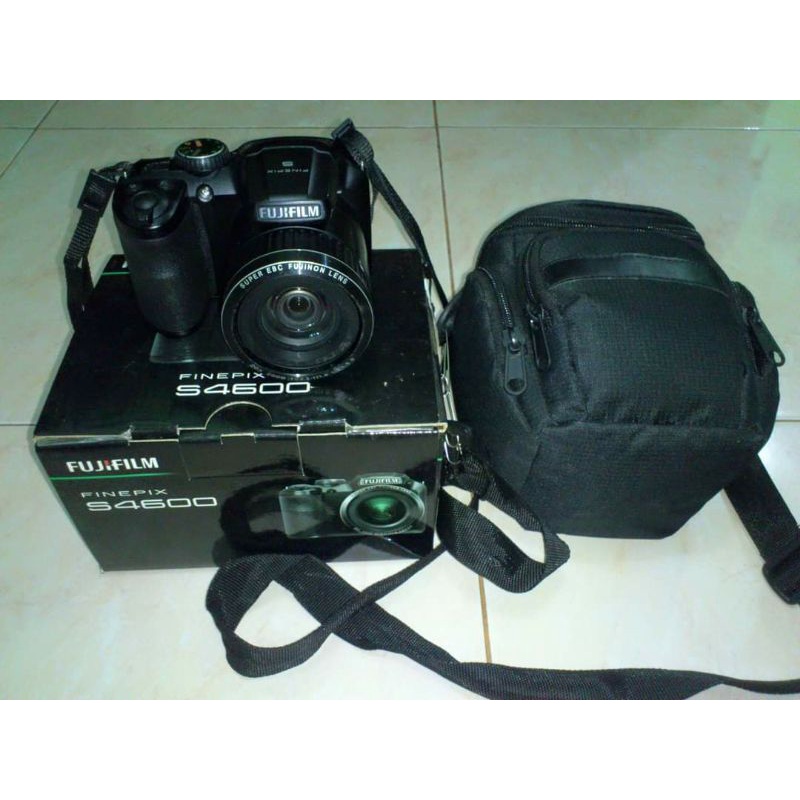 Kamera Fujifilm Finepix S4600